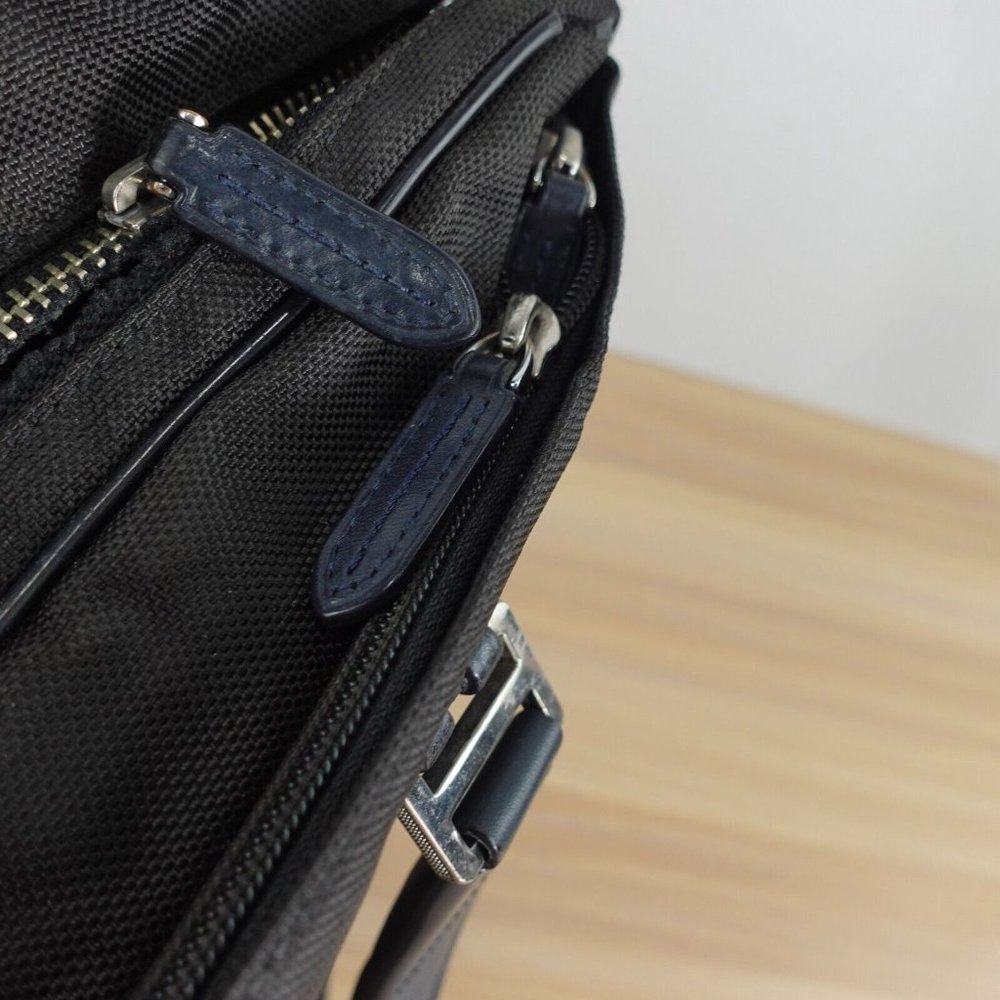 TUMI Bag Adult Black Briefcase Document Purse Japanese‎ Messenger Nylon Business - Picture 16 of 16